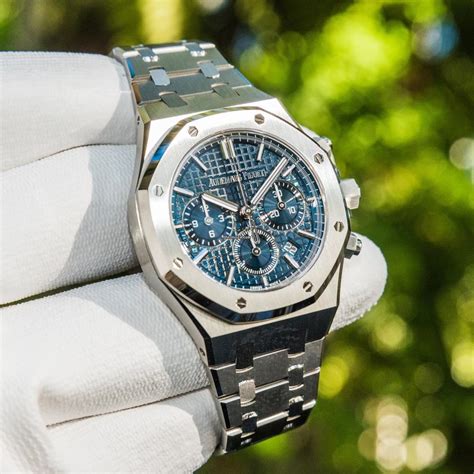 how to tell a real audemars piguet royal oak|audemars piguet royal oak weight.